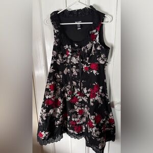 Hot Topic Black and red floral Cotton Blend Garment